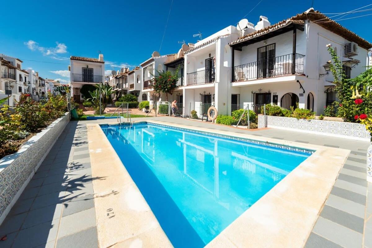 Pueblo Andaluz Villa Nerja Luaran gambar