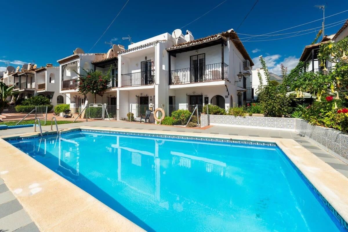 Pueblo Andaluz Villa Nerja Luaran gambar